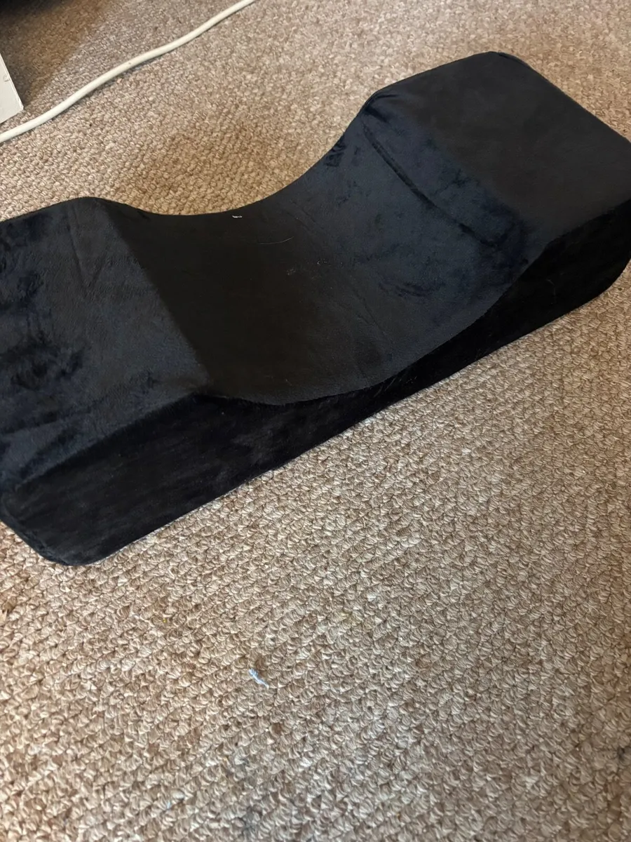 Lashes/Massage table bundle - Image 4