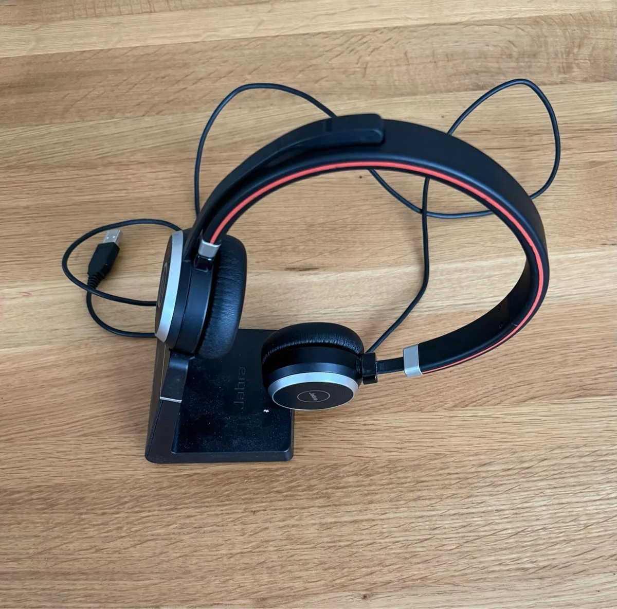 Jabra Evolve 65 wireless headset,charge stand,case - Image 3