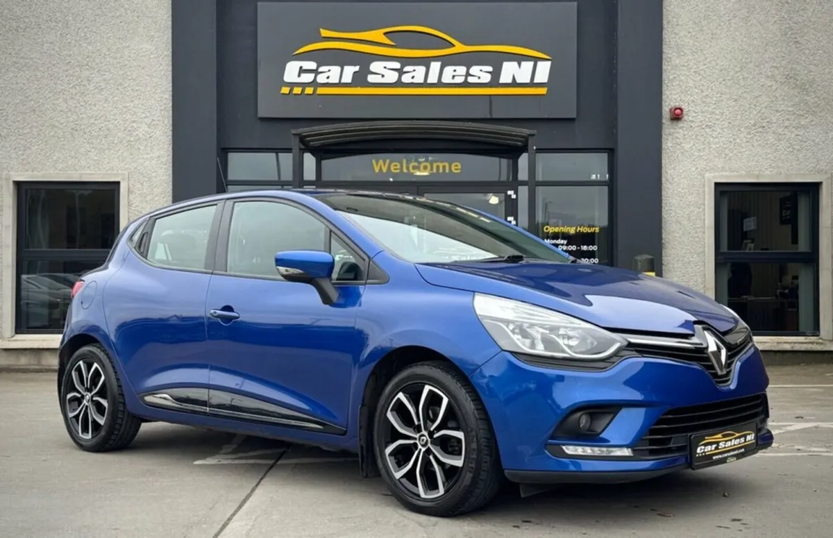 0.9 TCe Play Hatchback 5dr Petrol Manual Euro 6 (s - Image 1