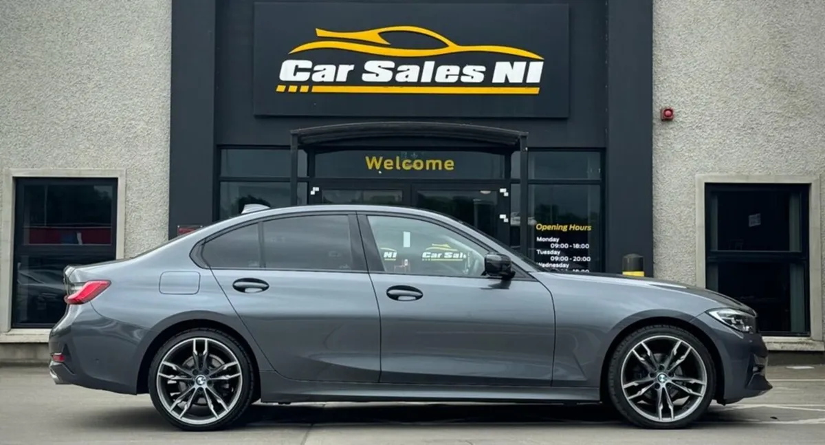 2.0 318d Sport Saloon 4dr Diesel Manual - Image 3