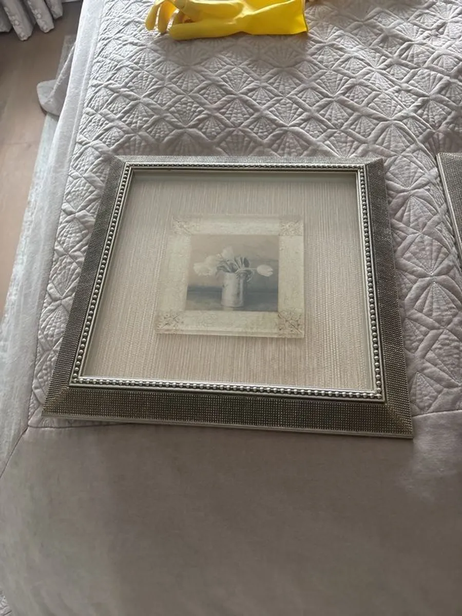 pictures - Image 1