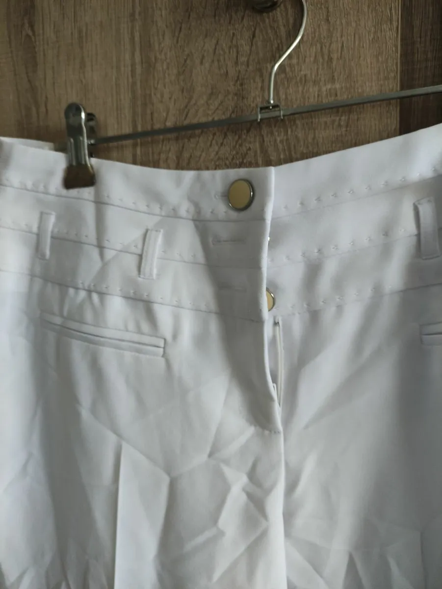 White pants size 10 new - Image 2