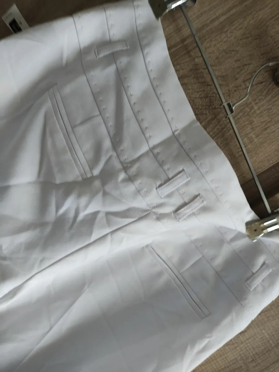 White pants size 10 new - Image 4