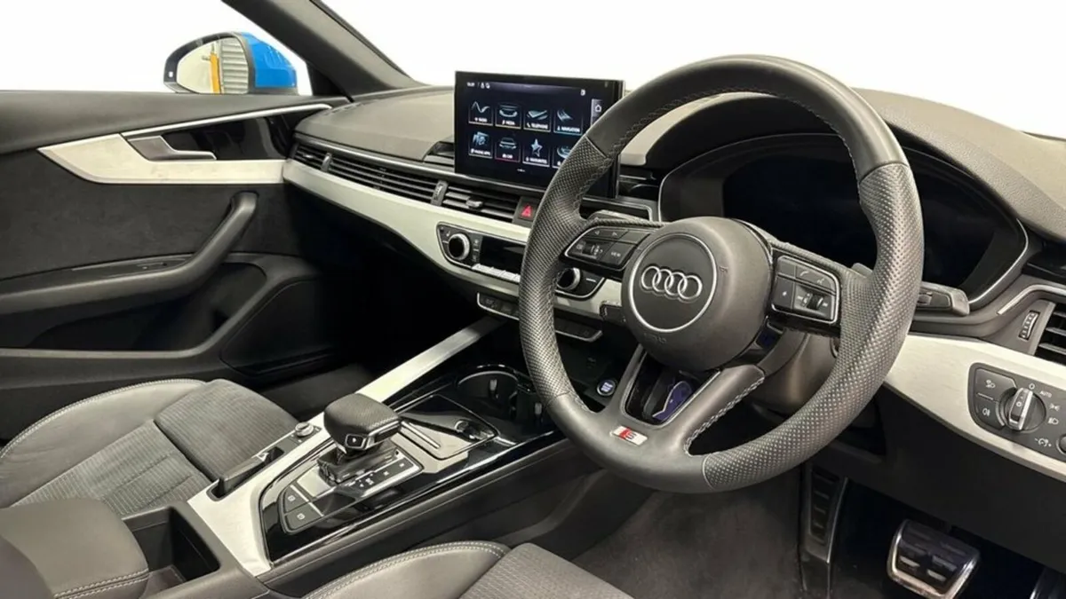 2.0 TDI 35 S line Saloon 4dr Diesel S Tronic Euro - Image 4
