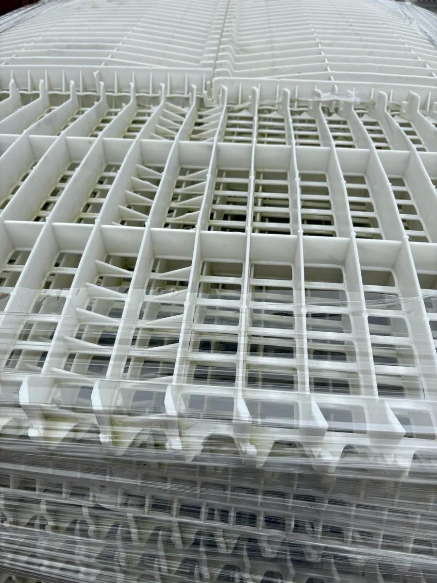 Poultry equipment Hen House slats and bars - Image 2