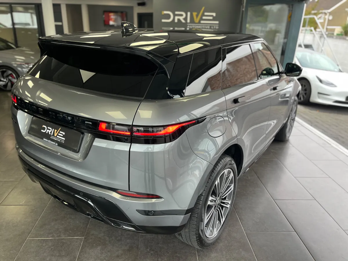 Land Rover Range Rover Evoque 2024 1.5 Hybrid  SE - Image 4