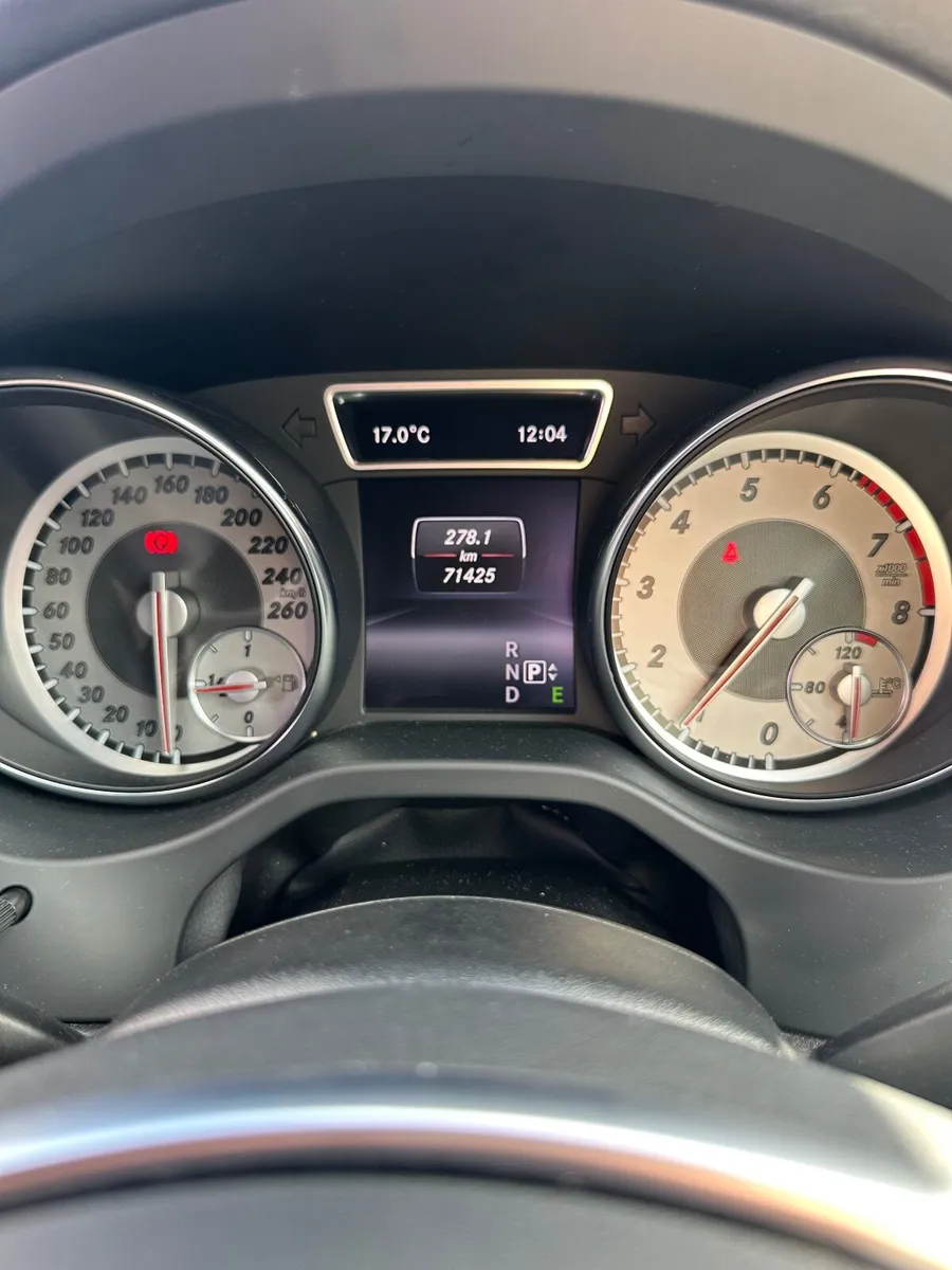 Mercedes-Benz CLA 2015 - Image 2