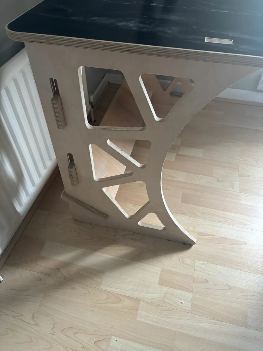 Gaming table - Image 3