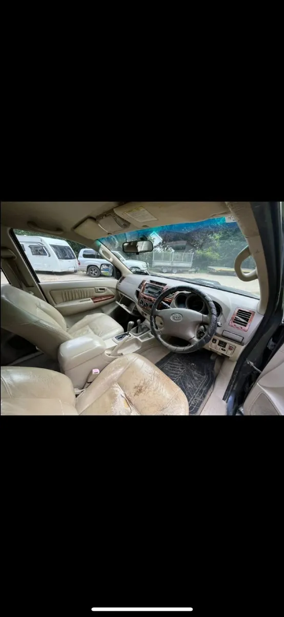 Toyota Hilux 2007 - Image 2