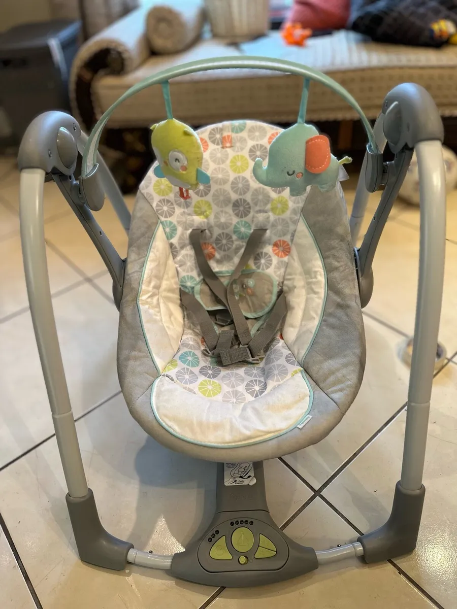 Baby swing - Image 2