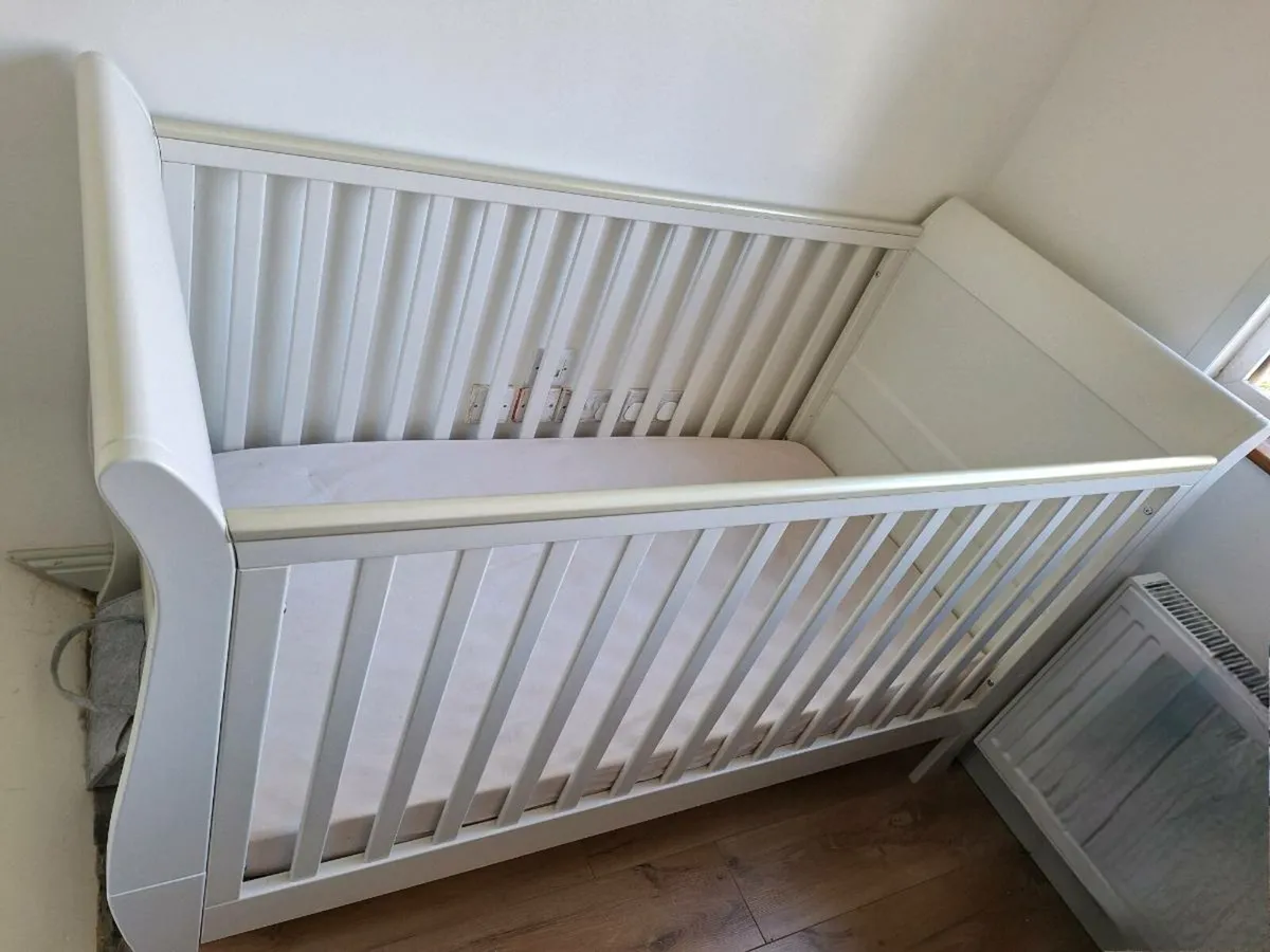 Mamma's and Pappas Mia Sleigh Cot Bed - Image 1