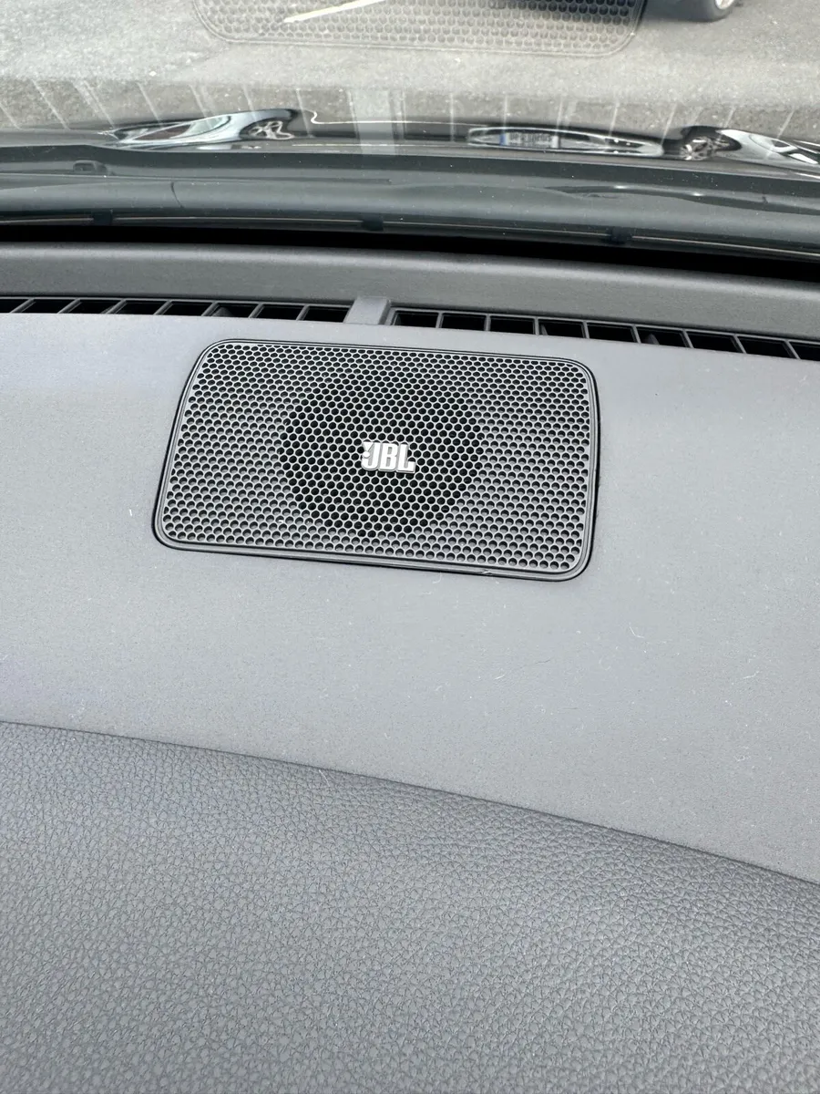 TOYOTA YARIS - Image 2