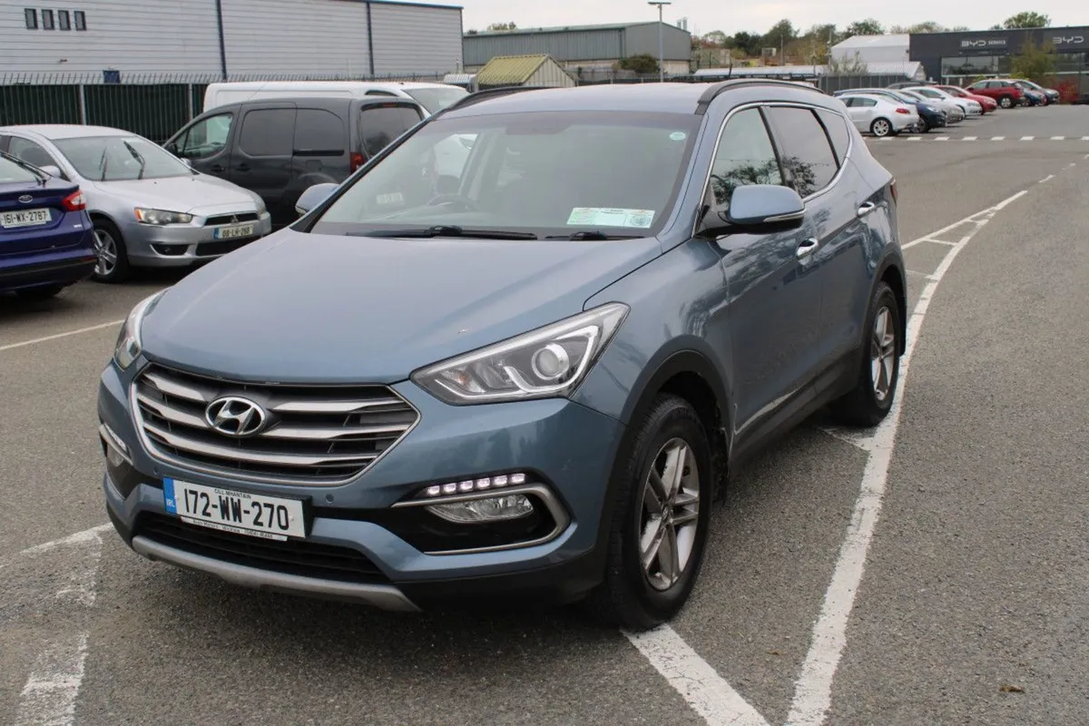 Hyundai Santa Fe Executive 4WD 5DR - Image 3