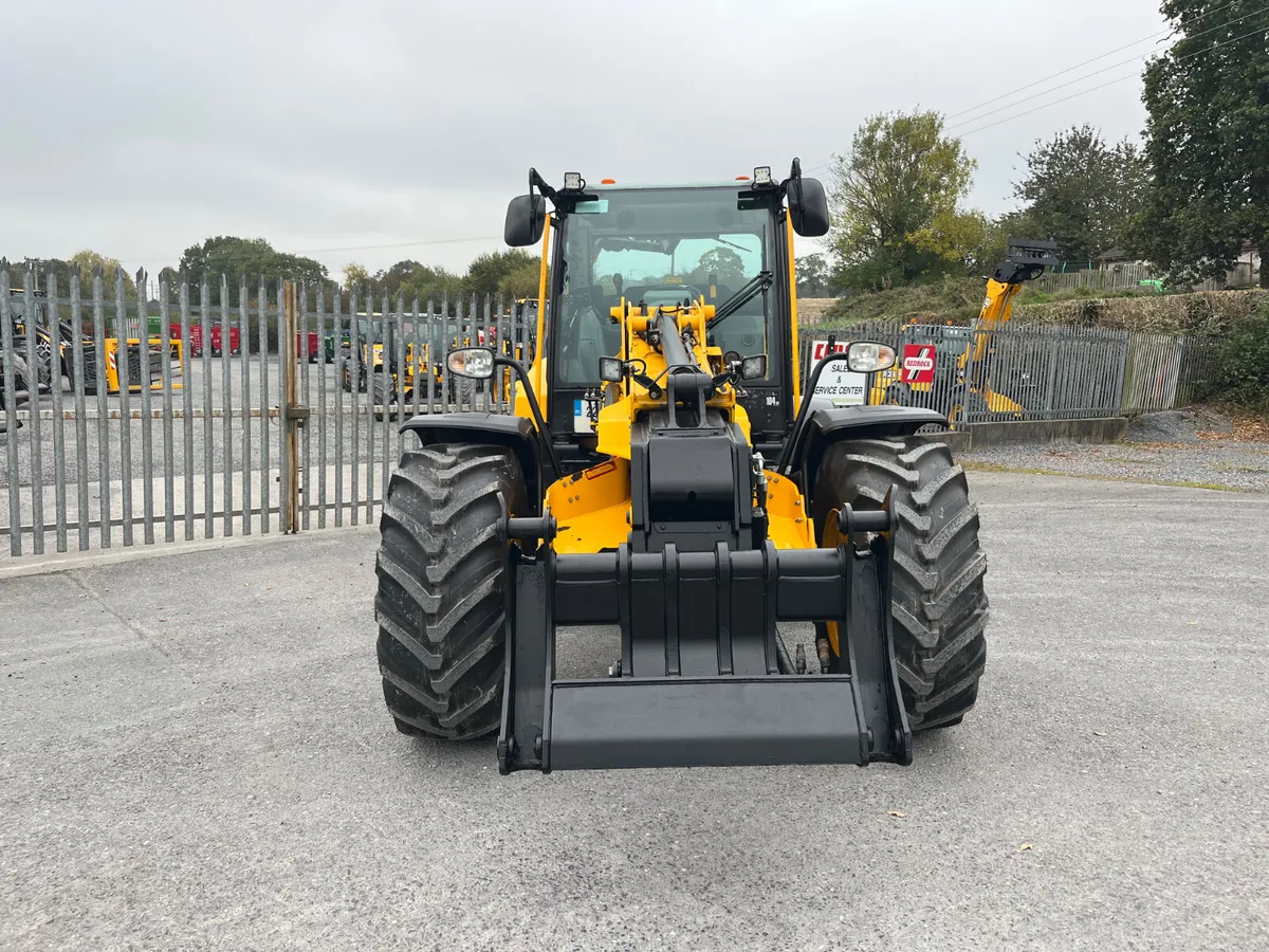 JCB TM 320s - Image 2