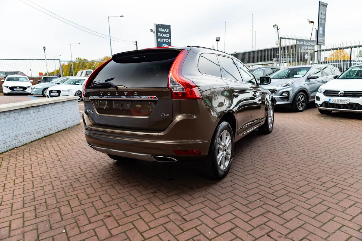 2016 Volvo XC60 2.0D4 SE LUXURY 5DR ESTATE AUTOMAT - Image 3
