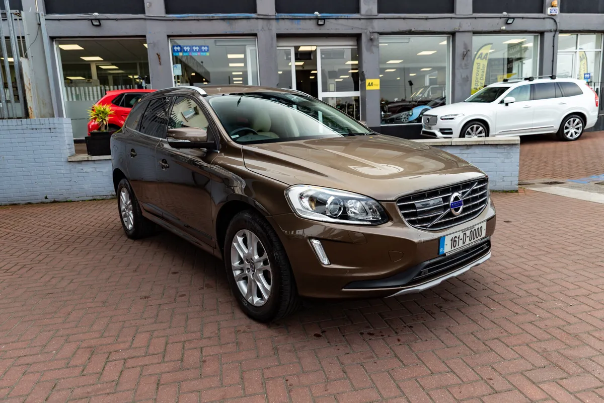 2016 Volvo XC60 2.0D4 SE LUXURY 5DR ESTATE AUTOMAT - Image 1