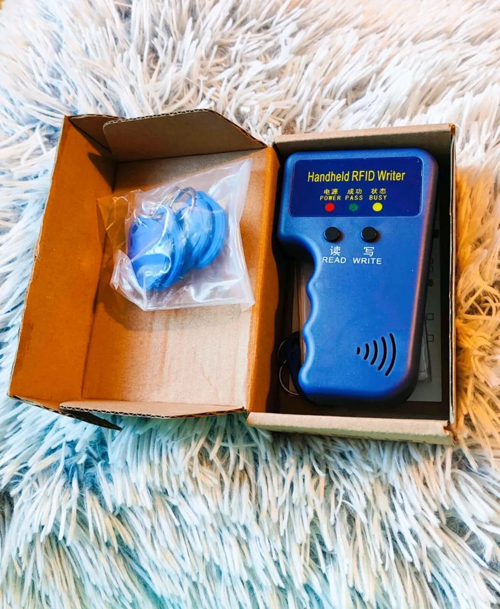 Handheld RFID Writer + 125kHz Rewrite Cards & Key - Image 2