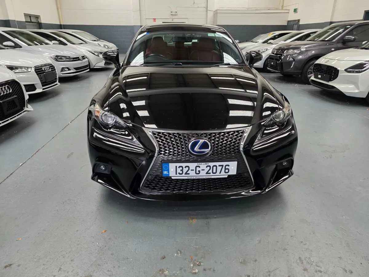 Lexus IS300H 2013 F Sport - Image 2