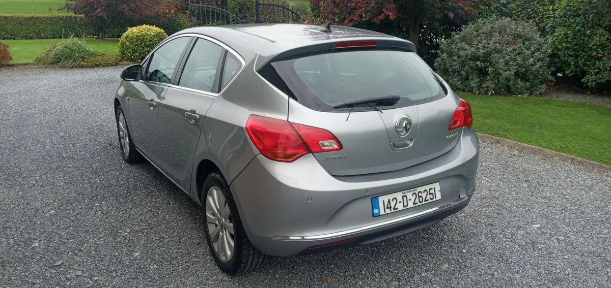 Opel Astra - Image 2