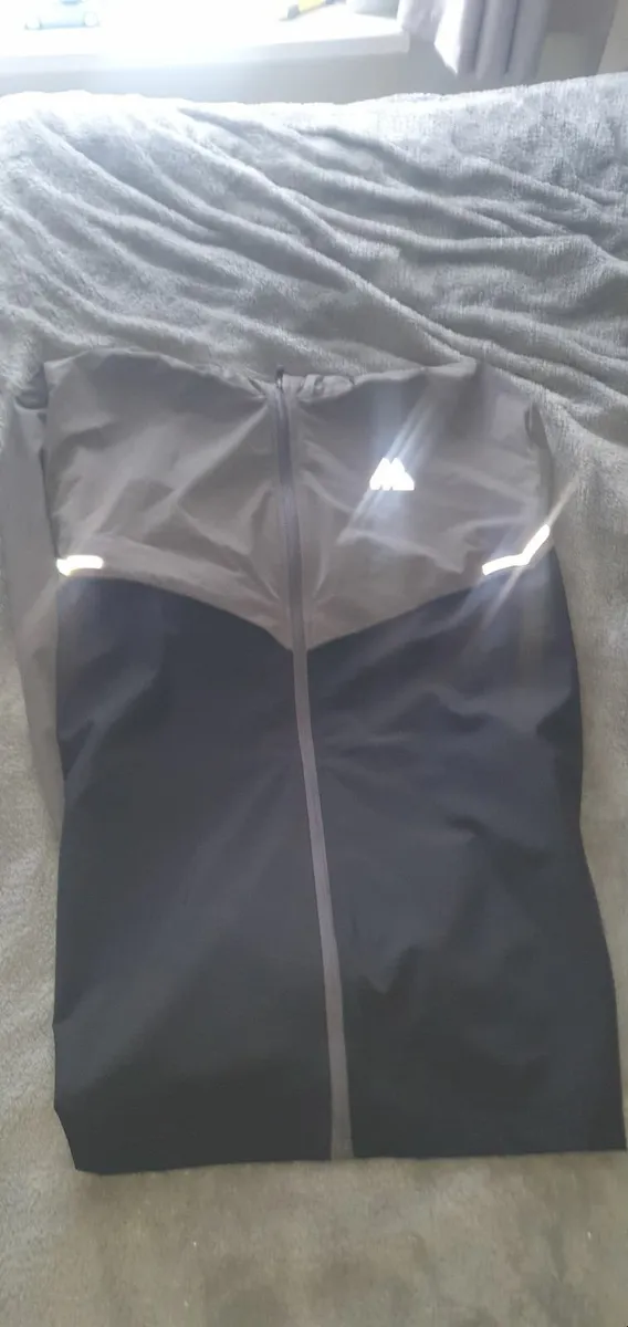 Montirex tracksuit - Image 3