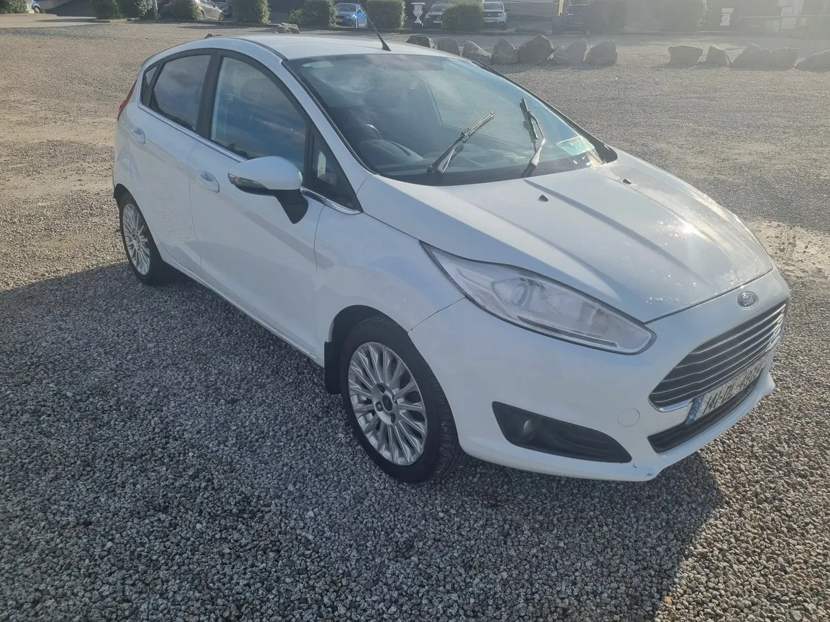 Ford Fiesta 2014 - Image 1