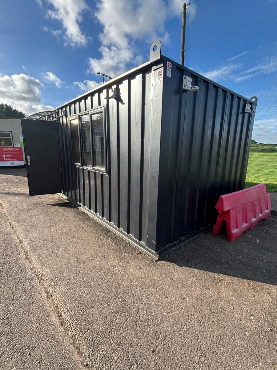 30ft x 10ft coffee dock - Image 2