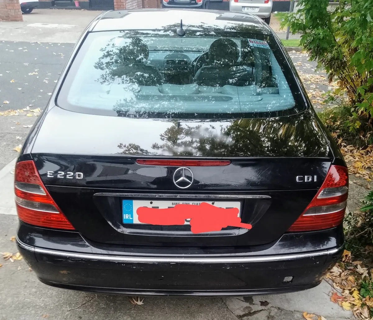 Mercedes-Benz E-Class 2005 - Image 4