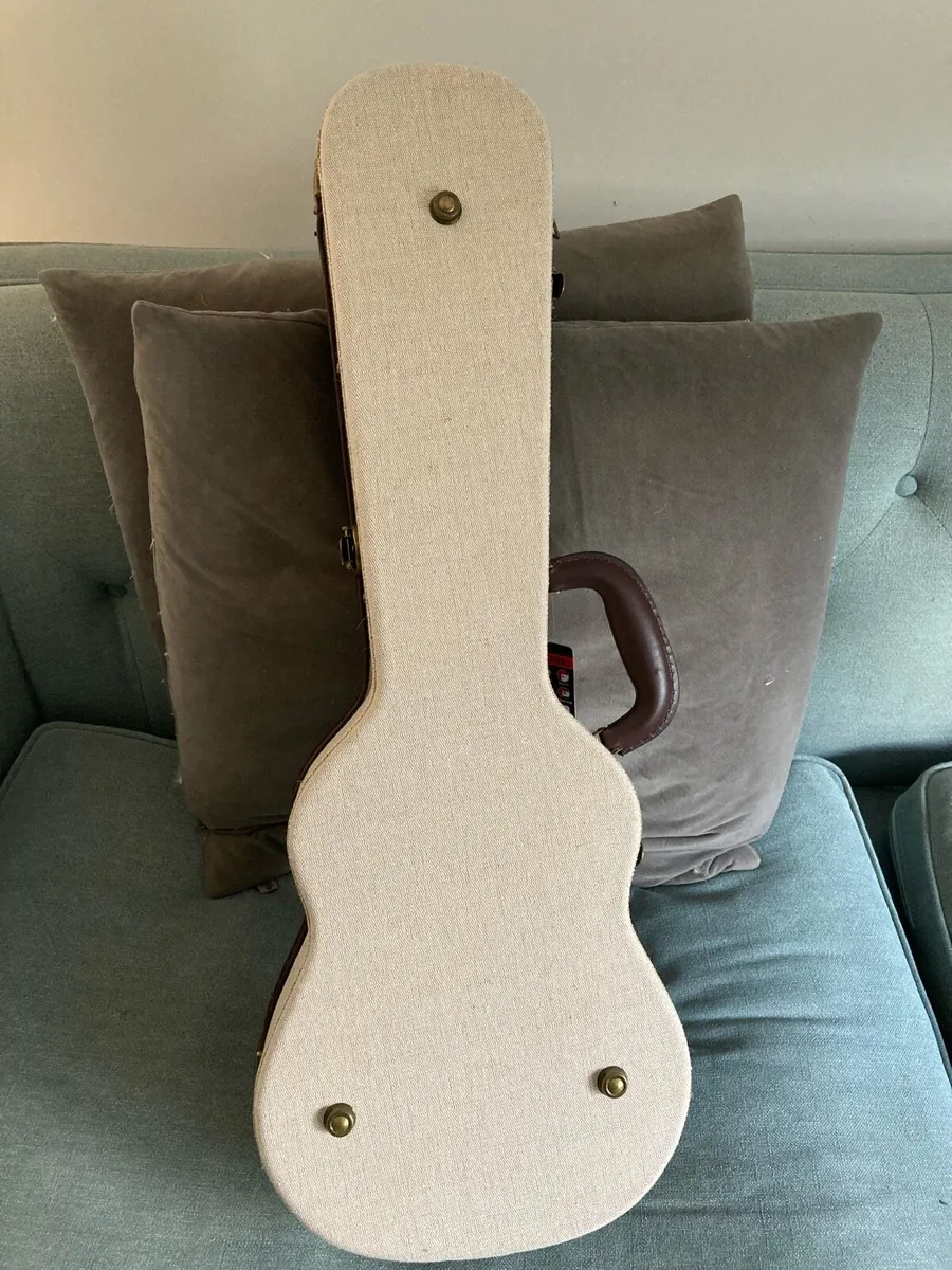 Gator Deluxe Journeyman Tenor Ukulele Case - Image 4