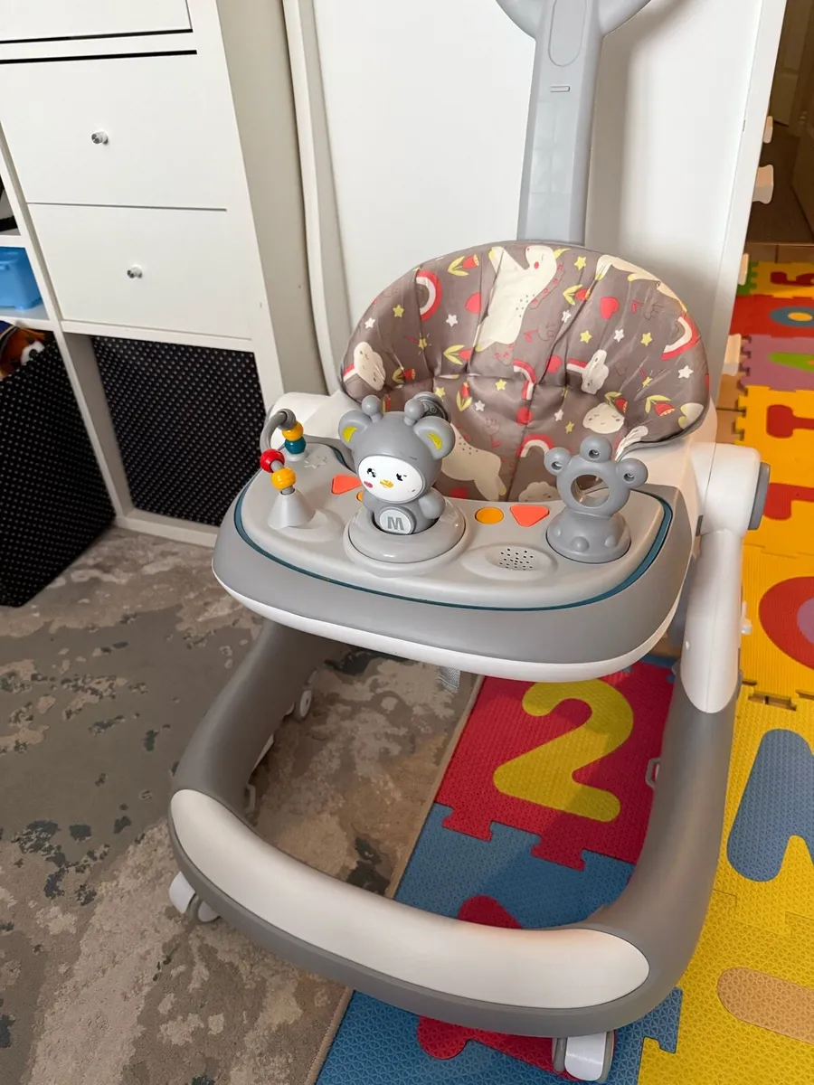 Baby walker - Image 1