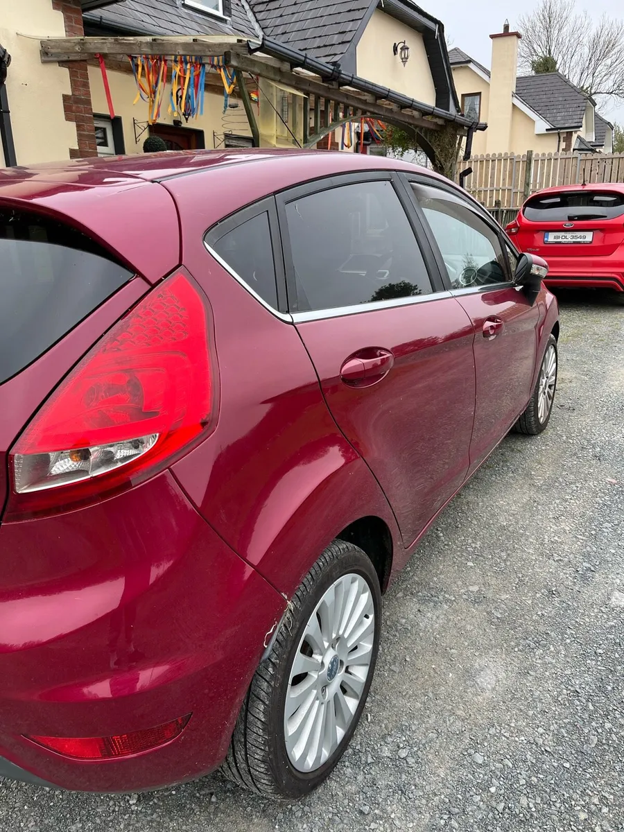 Ford Fiesta Titanium 2010 1.6 - Image 3