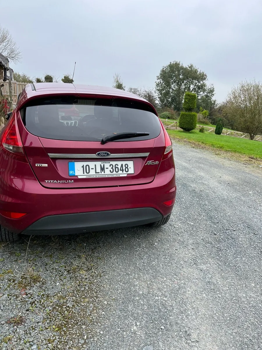 Ford Fiesta Titanium 2010 1.6 - Image 4