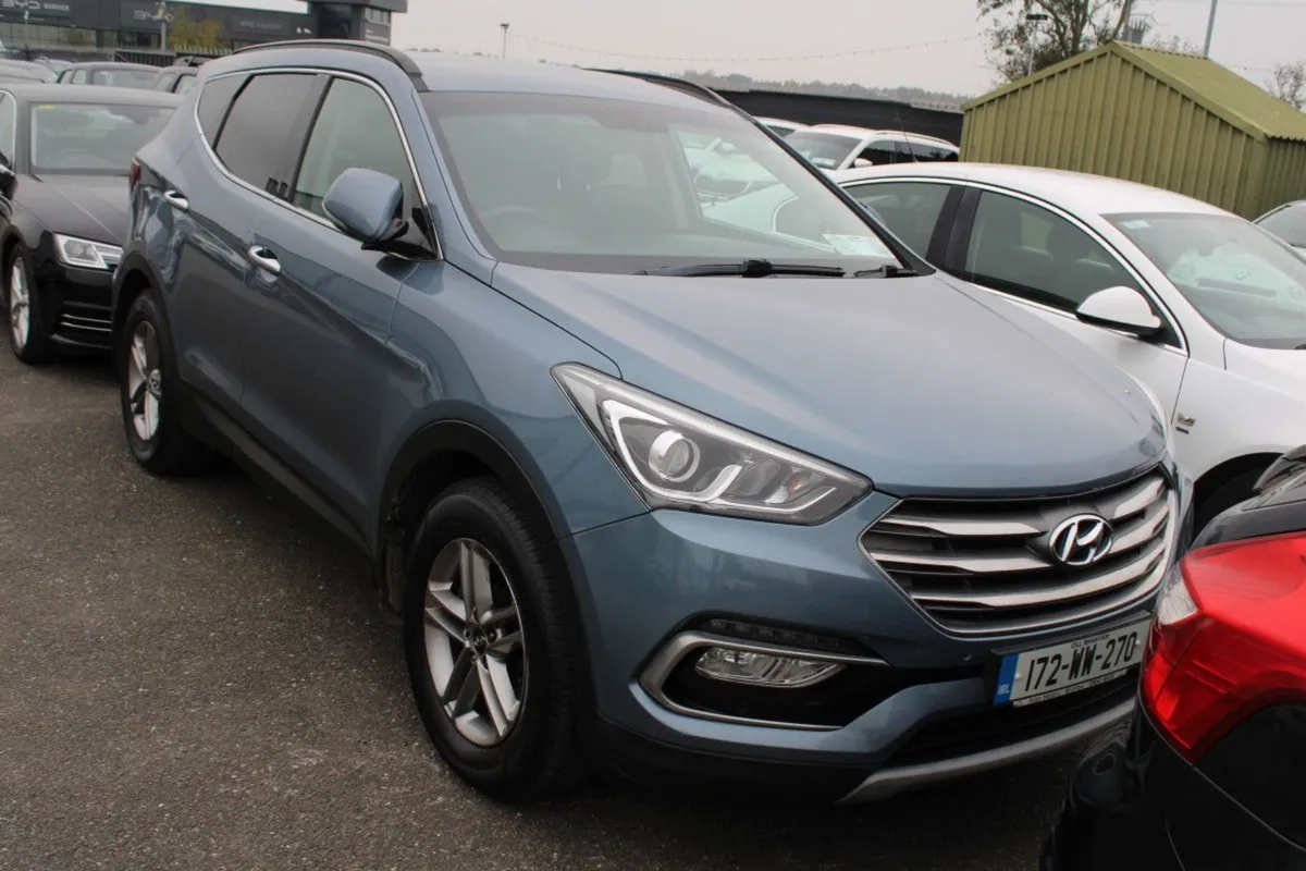 Hyundai Santa Fe Executive 4WD 5DR - Image 1