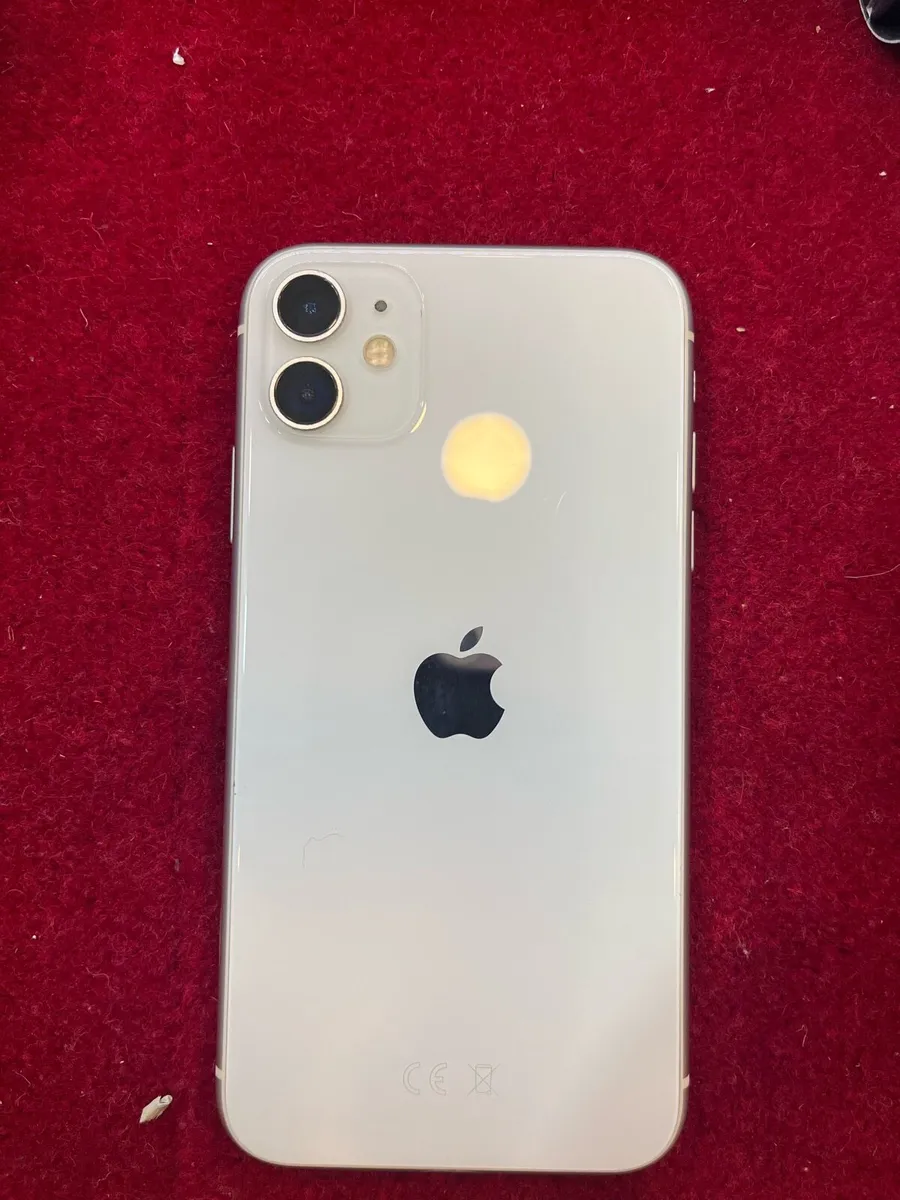 Iphone 11 64GB  Unlocked - Image 1
