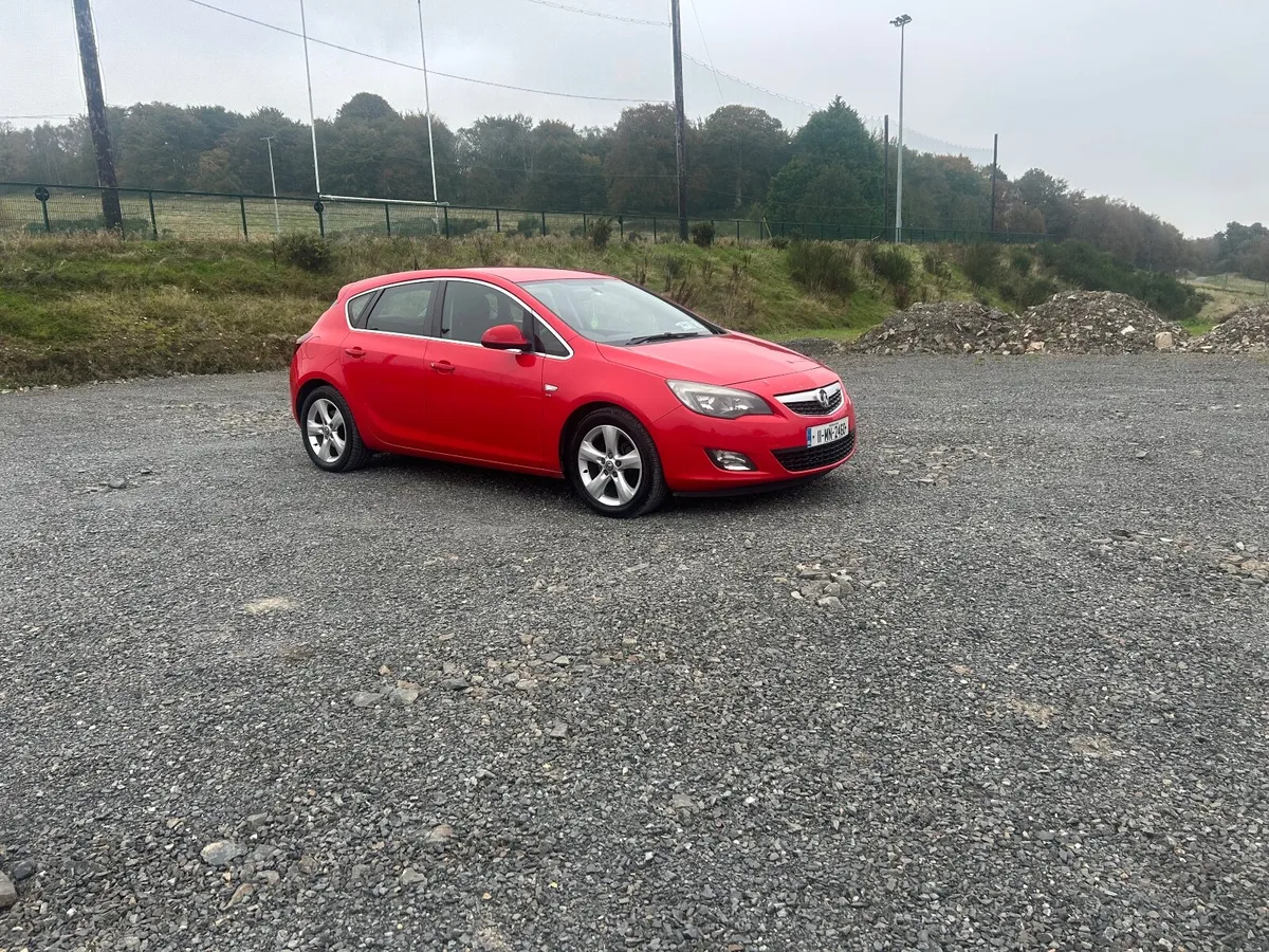 Vauxhall Astra 2011 - Image 1