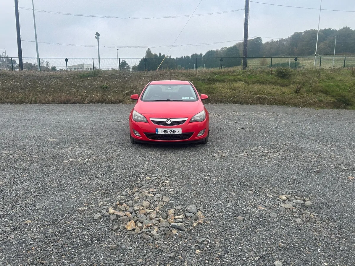Vauxhall Astra 2011 - Image 2
