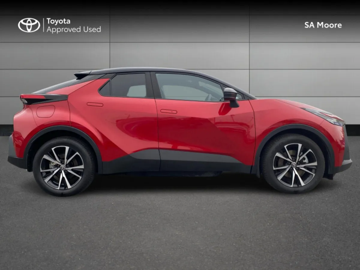 Toyota C-HR C-HR PHEV SPORT+ - Image 3