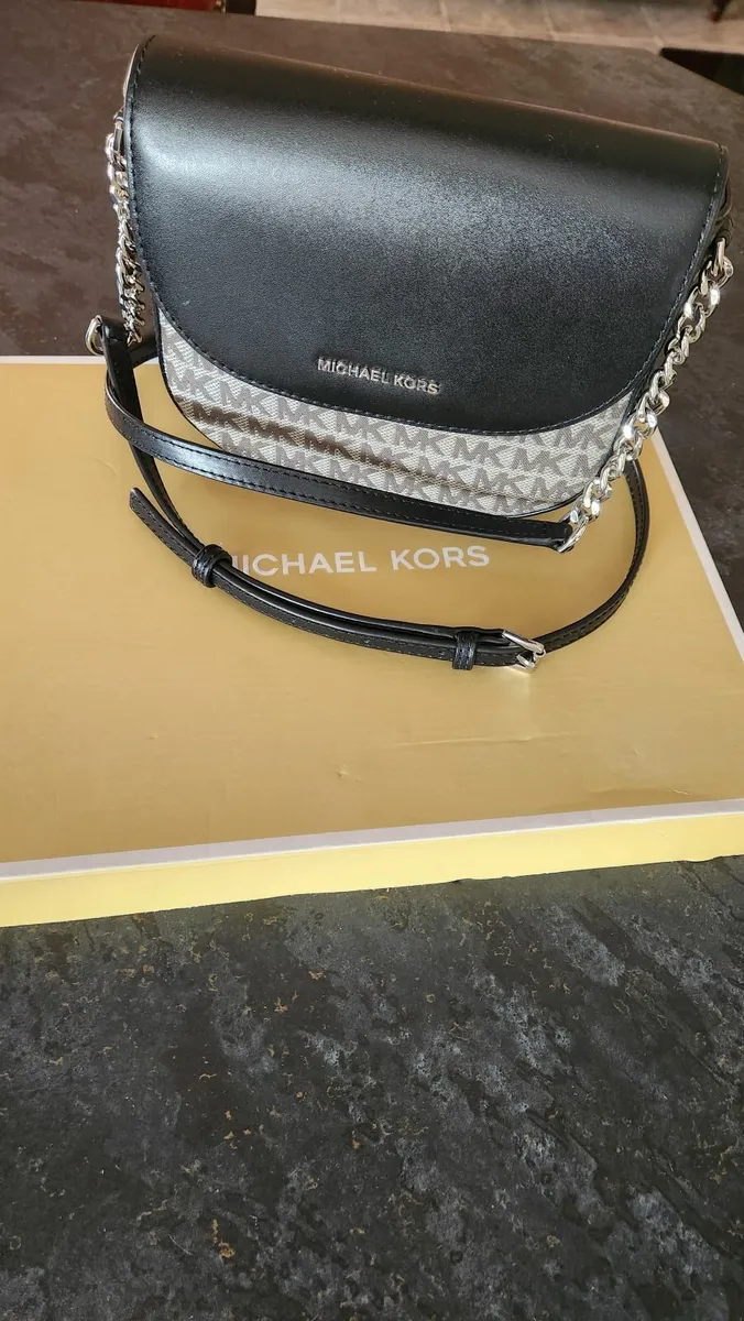 Michael kors crossbody bag - Image 3