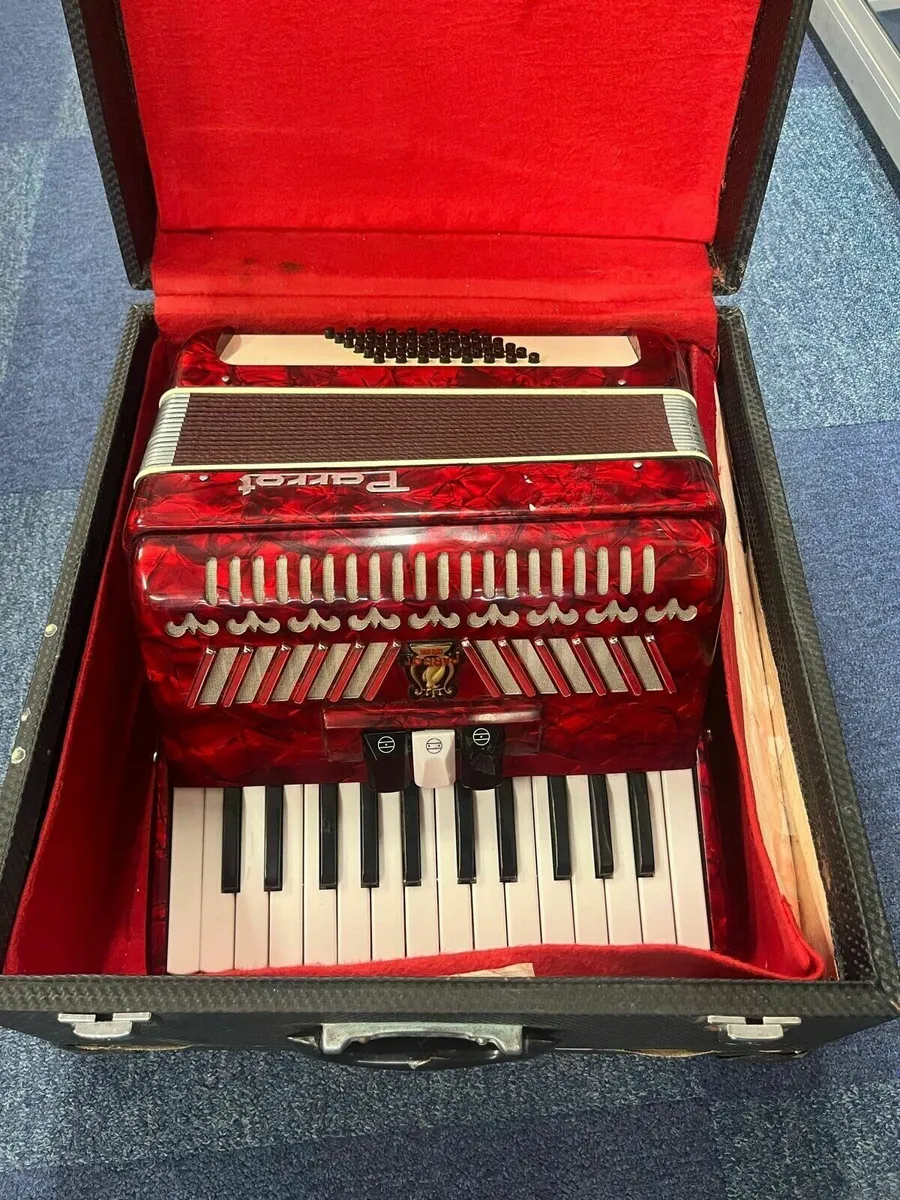 Parrot Keys Accordion - Image 1