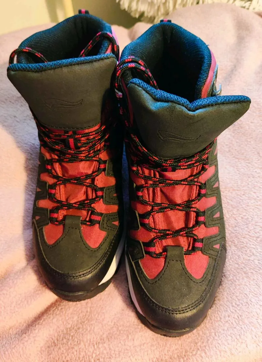 Crivit Waterproof Hiking Boots Womens Size 39 - Image 3