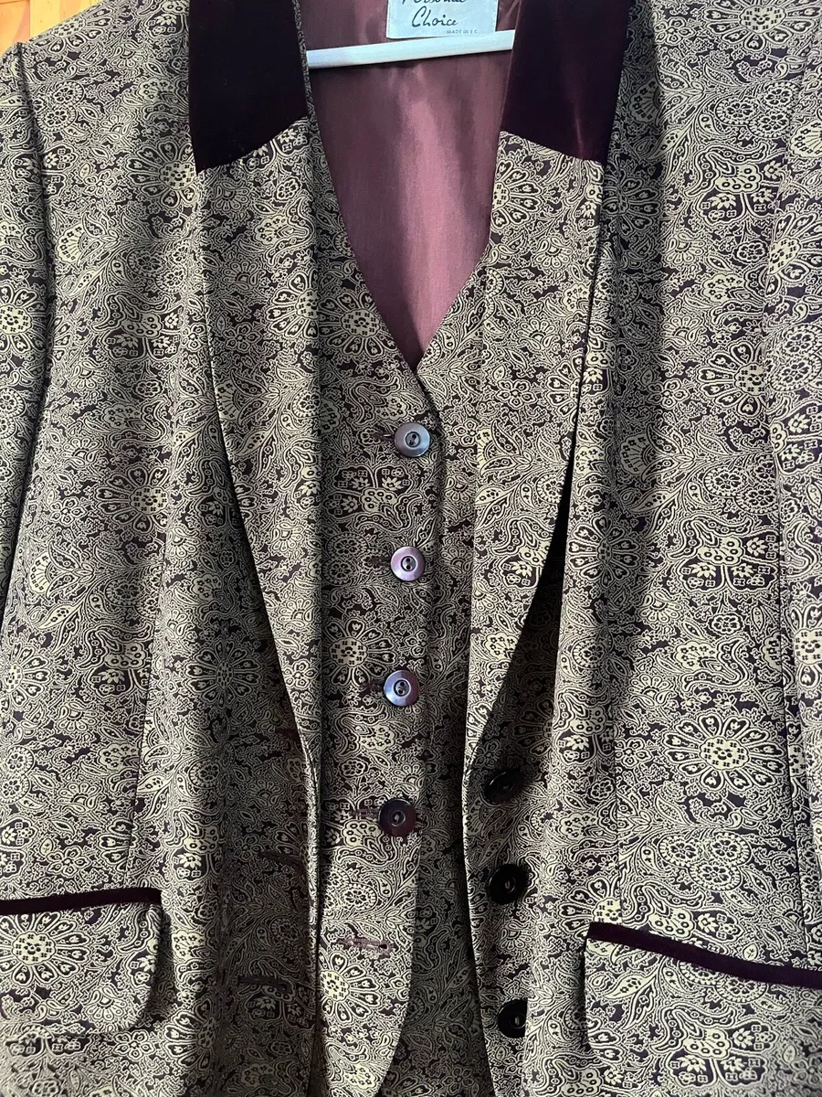 Ladies jacket & waist jacket. - Image 2