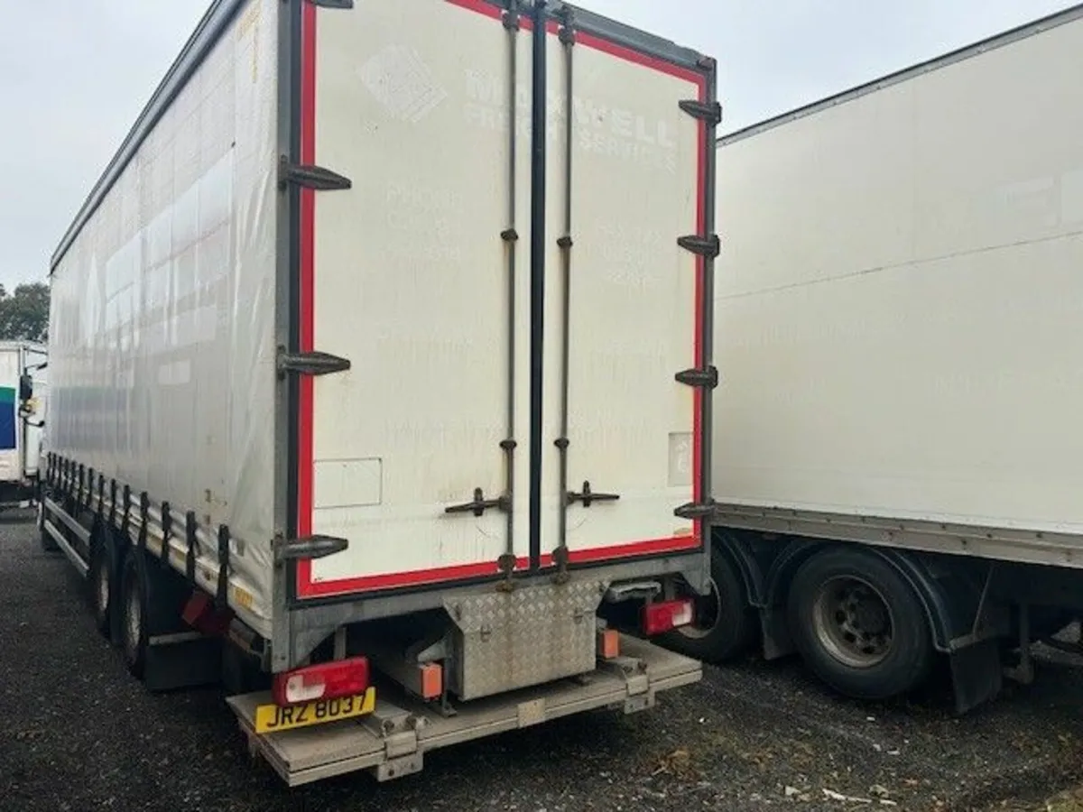 2015/2016 DAF CF'S 330 BOX/ CURTAIN - Image 2