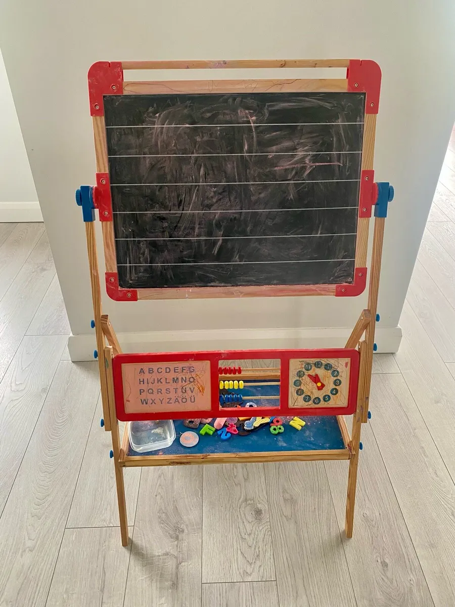 Easel free to take away
