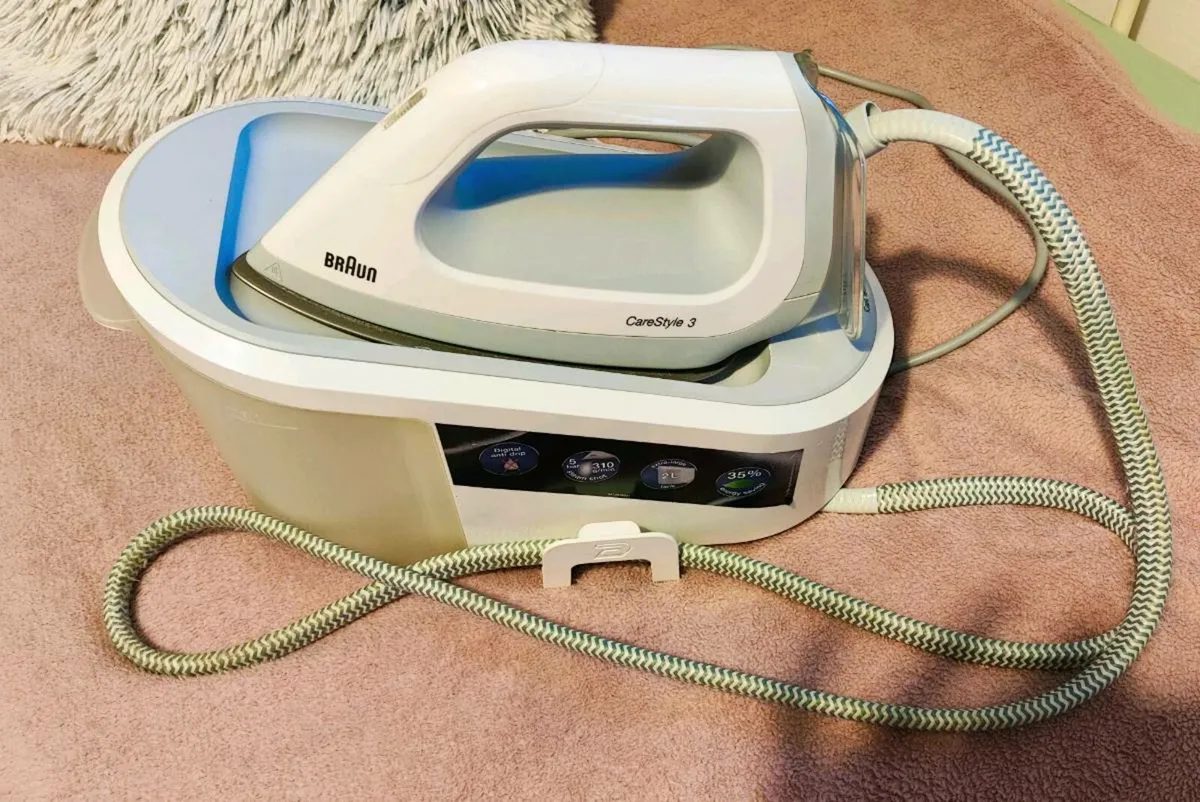 Braun CareStyle 3 Steam Generator Iron - Image 1