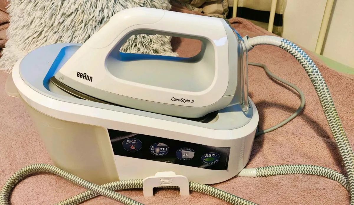 Braun CareStyle 3 Steam Generator Iron - Image 2