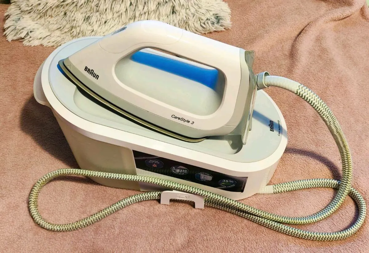 Braun CareStyle 3 Steam Generator Iron - Image 3