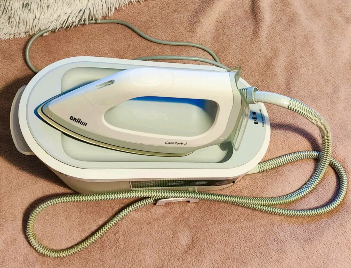 Braun CareStyle 3 Steam Generator Iron - Image 4