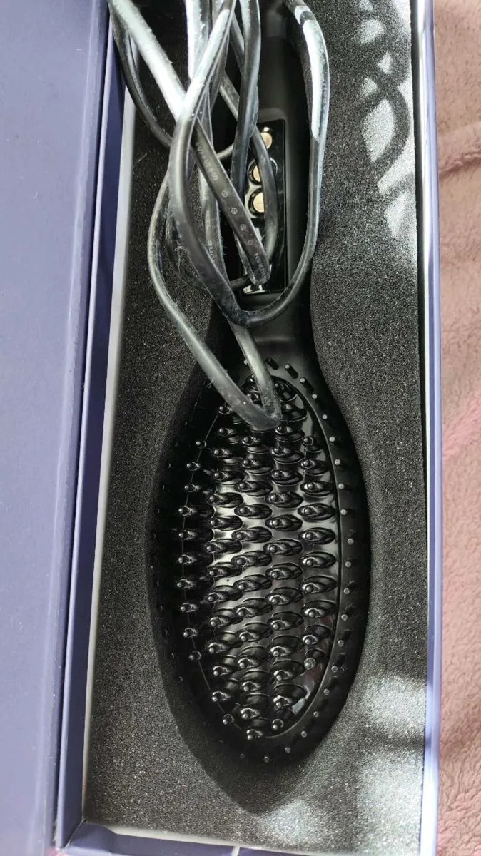 U-Spicy Hair Straightening Brush - Image 2