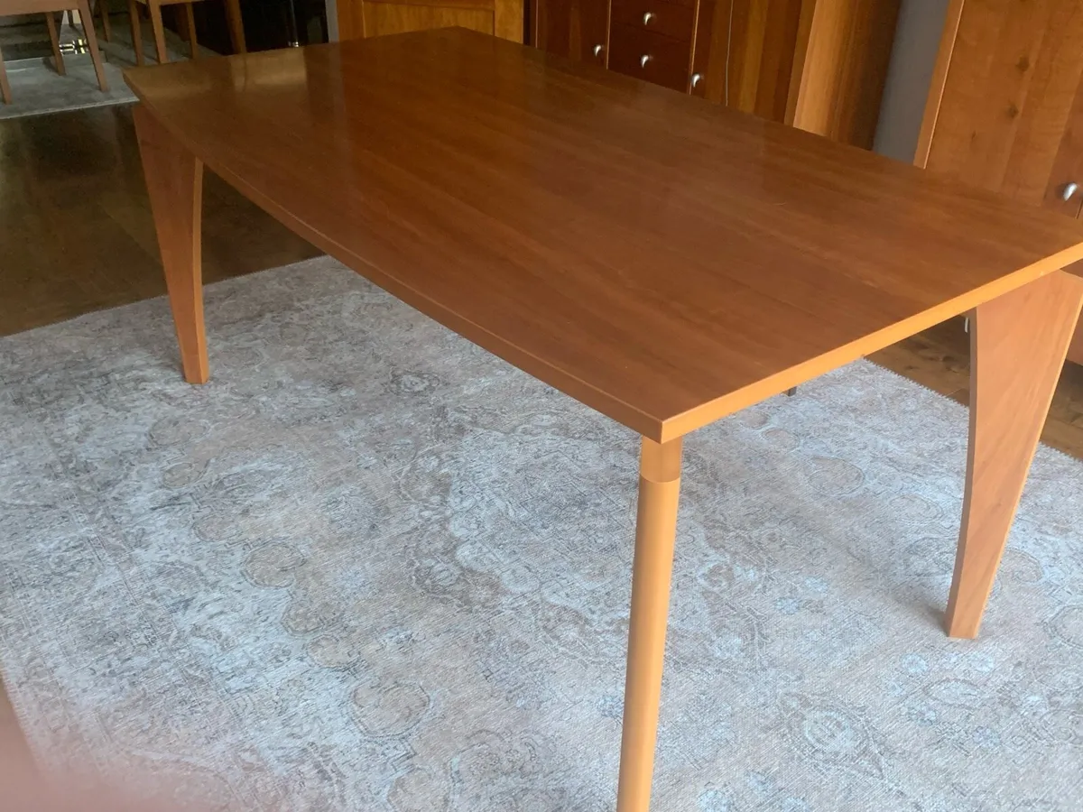 Dining table - Image 2