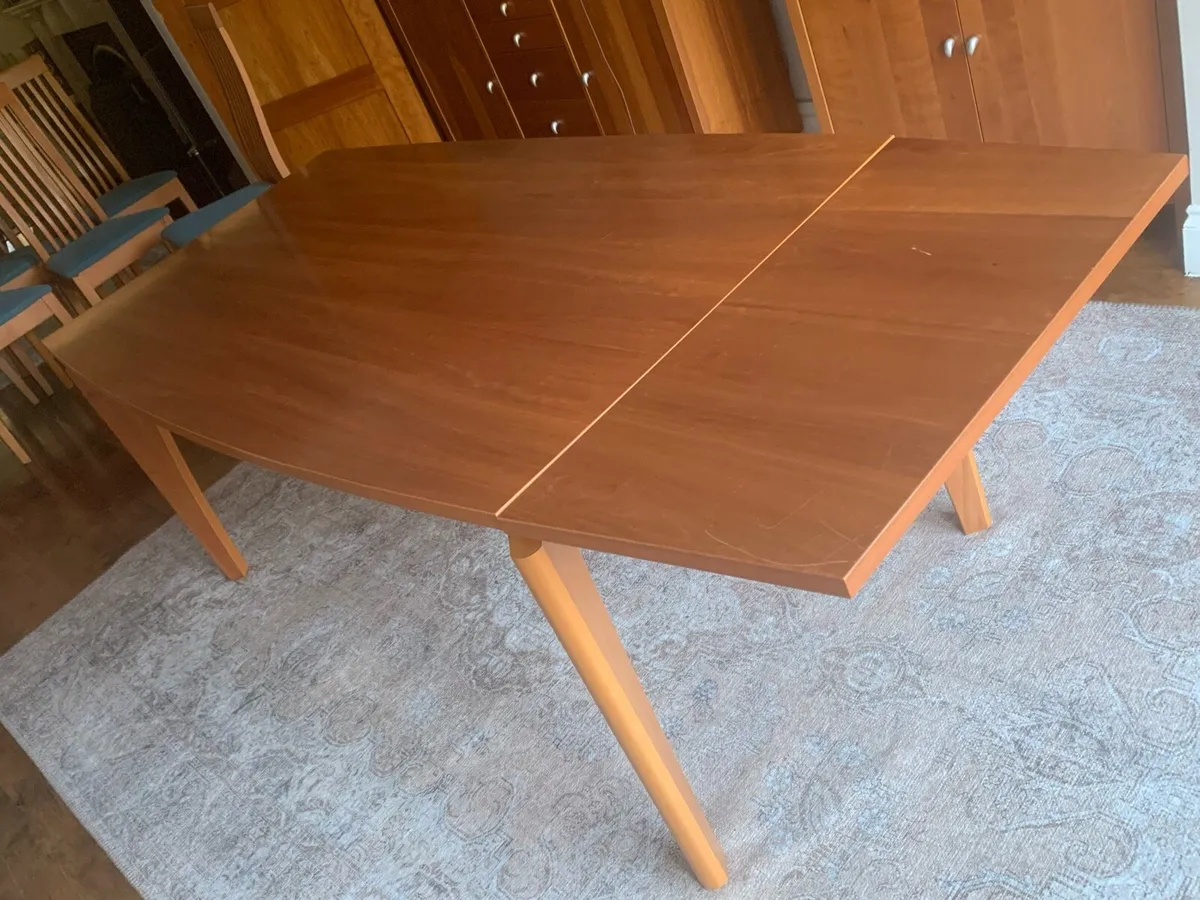 Dining table - Image 3