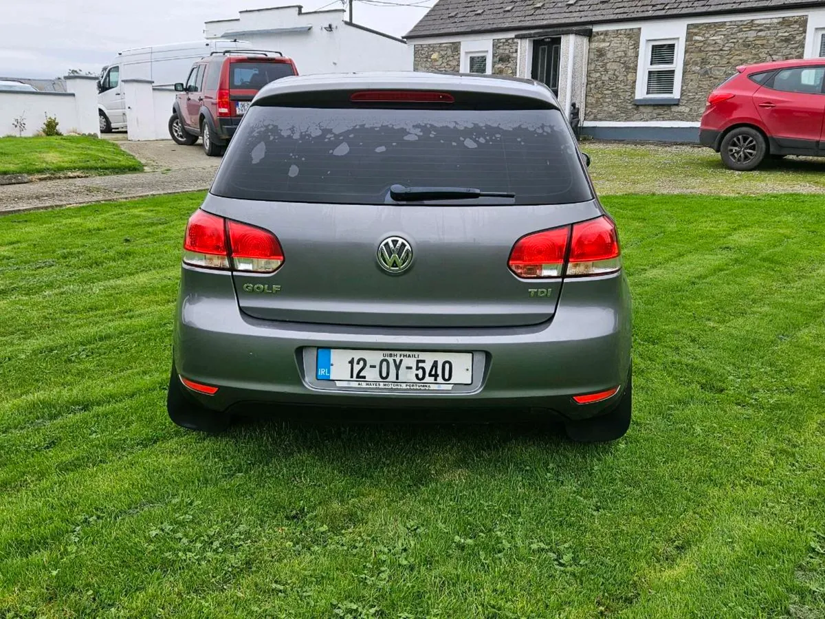 Volkswagen golf - Image 4